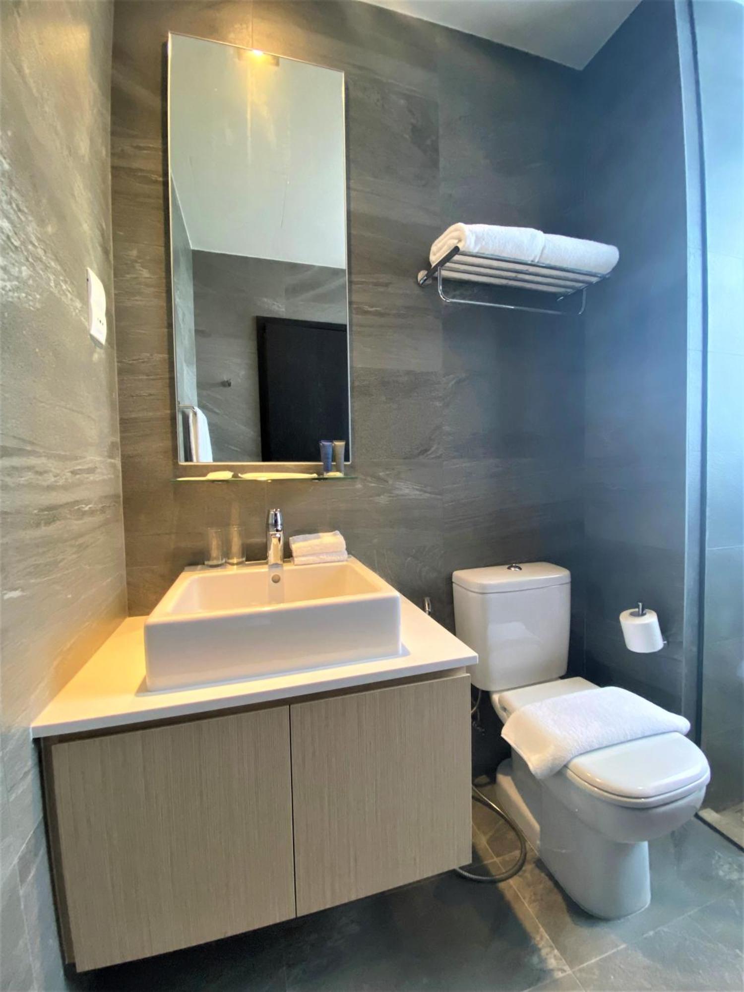 Momentus Serviced Residences Novena Singapore Exterior photo