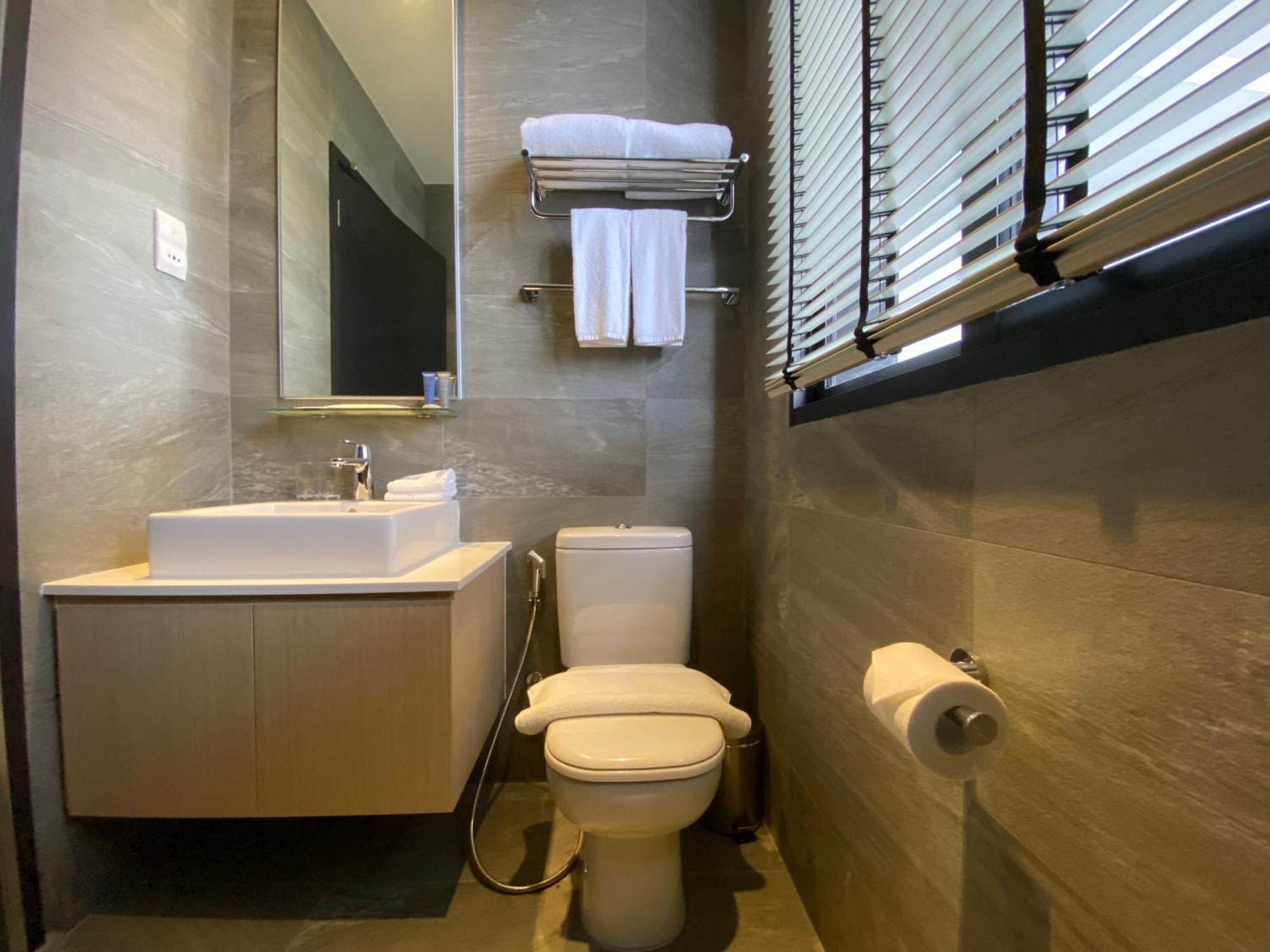 Momentus Serviced Residences Novena Singapore Exterior photo